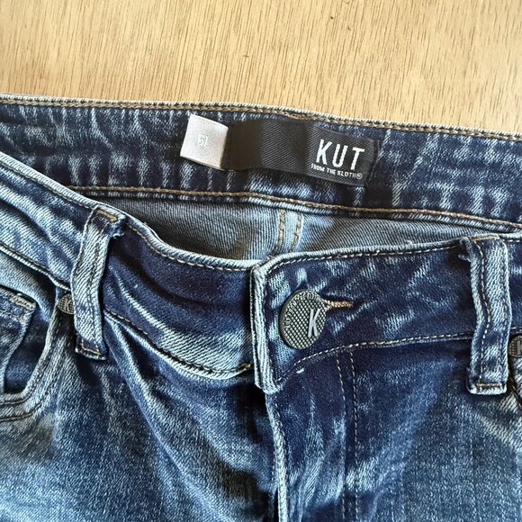 KUT from the Kloth High Waist Wide Leg Jeans (Puncutual), size 6, LIKE NEW - Picture 2 of 4